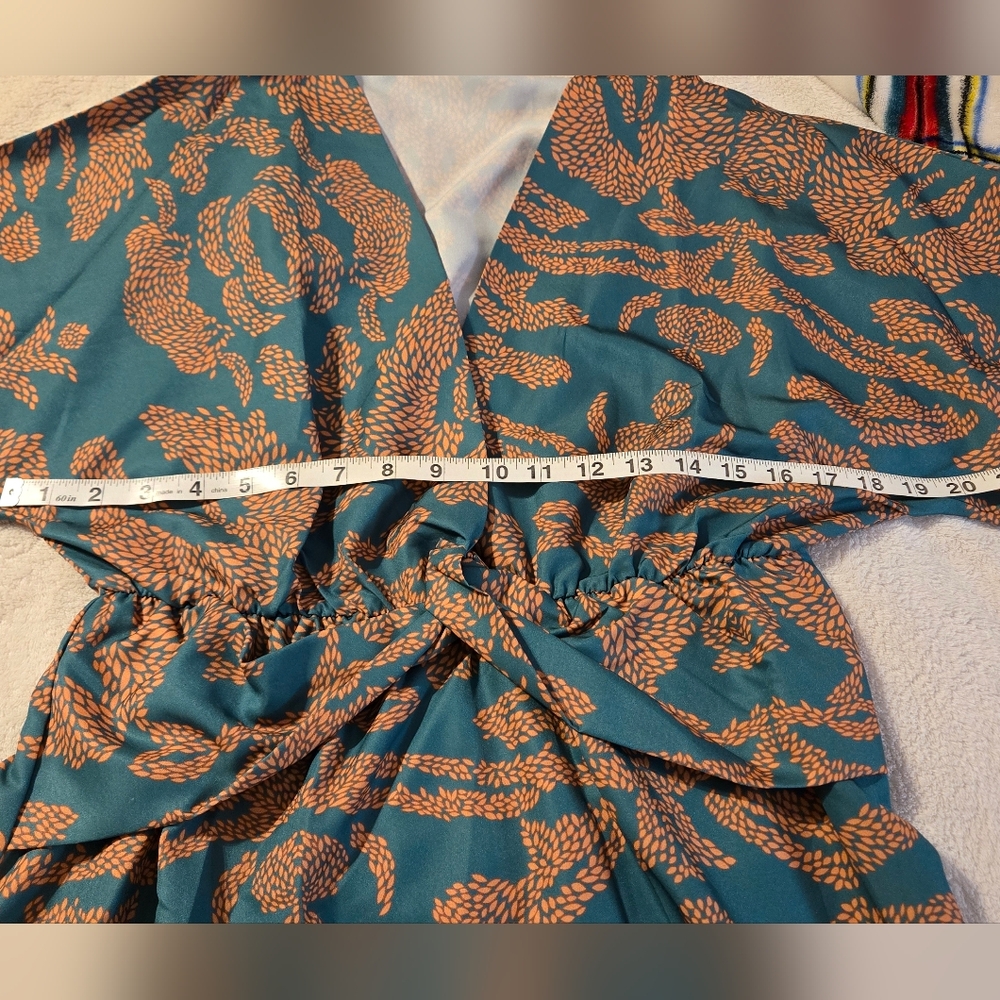 New without tags- deep v plunge long sleeve midi dress - Picture 3 of 4